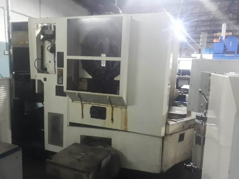 Makino VMC Machine Twin Pallet